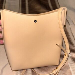 Chic Tan Crossbody Bag